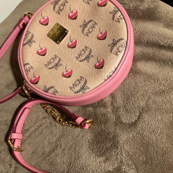 MCM Round Pink/Tan w/Cherries and Gold Chain Crossbody - Picture 6 of 16